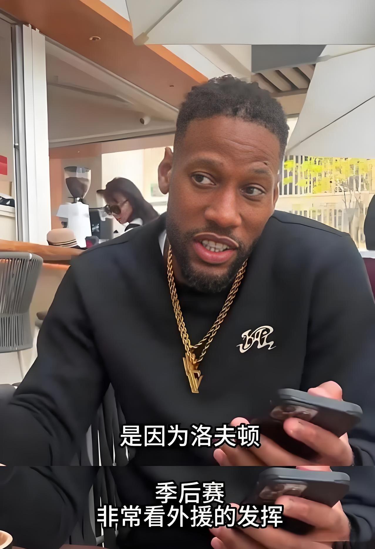 热火队季后赛出局，主帅宣布引咎辞职，电话时候进行美国过程.