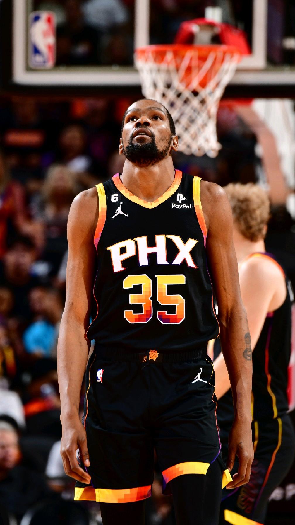  杜兰特爆冷击败加拿大队,回归赛场引爆全场视频 